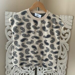 Cream and Black Short Sleeve Tee with Bold Pattern